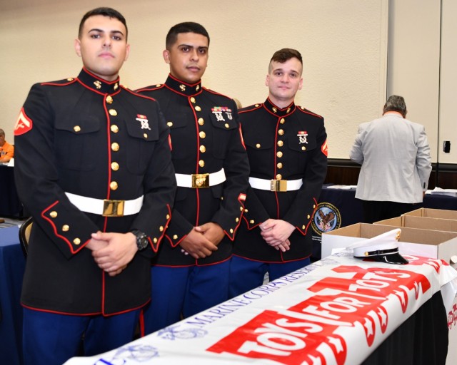 The US Marine Corp Reserve at Fort Buchanan had tables and boxes as part of their seasonal campaign, Toys for Tots drive. Last year they distributed 57,308 toys supporting 21,168 children throughout some of the neediest communities in Puerto Rico.