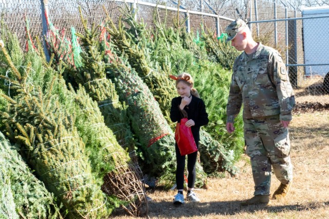 Fort Leonard Wood service members will be able to pick out a free, live Christmas tree again this year as the Trees for Troops program returns to the Automotive Skills Center Dec. 2 and 3.