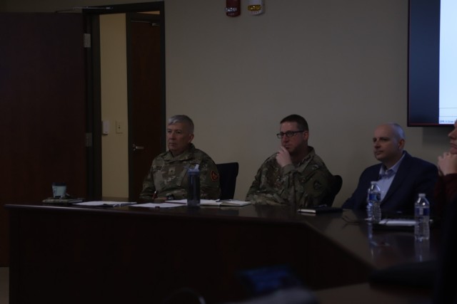 V Corps, Reserve Leaders Sync efforts in lively symposium