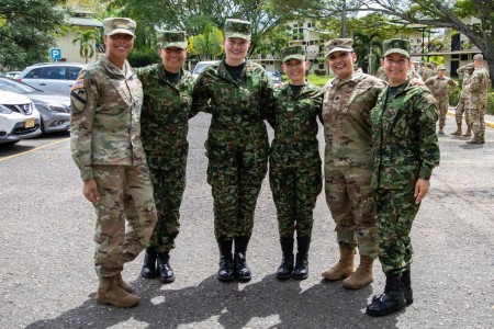 Colombian Women Return to Military Service After More Than 20