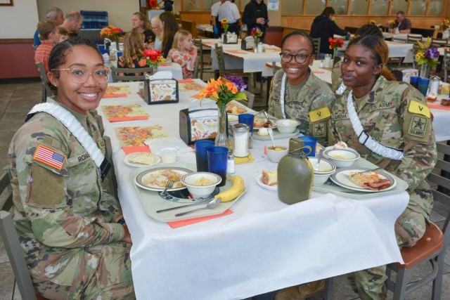 MEDCoE Soldiers find home away from home this Thanksgiving