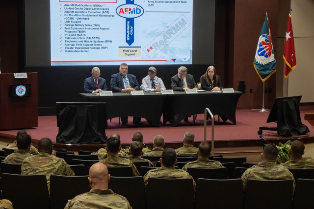 AMCOM 101 panel discusses Army combat aviation resources and capabilities.
