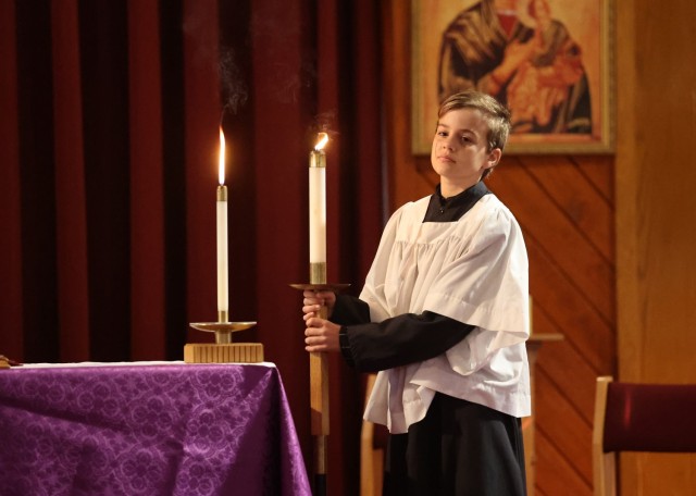 Catholic auxiliary bishop presides over special Fort Knox confirmation ceremony during Advent mass