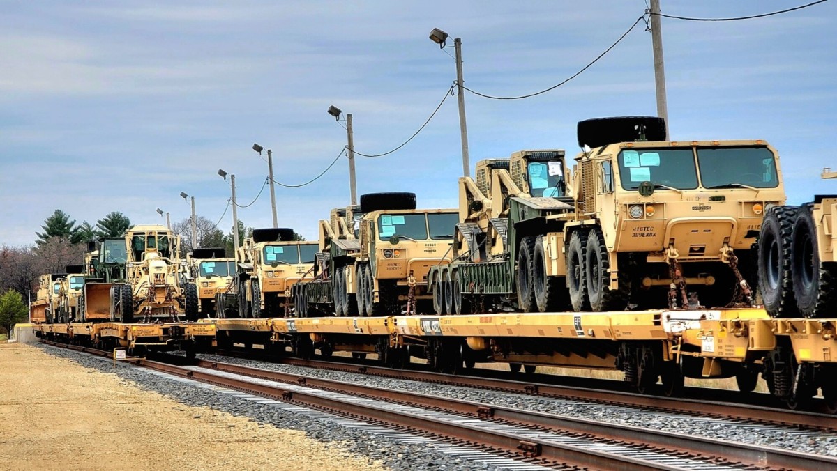 Photo Essay: 411th Engineer Company equipment deployment by rail ...