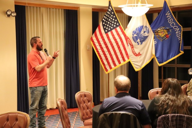 Army veteran, comedian gives performance at Fort McCoy