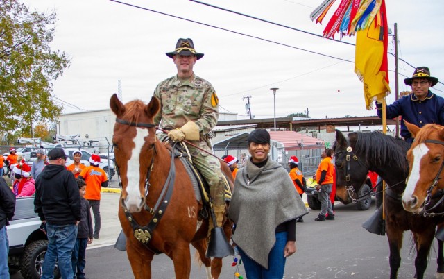 First Team Horse Cavalry Gives Local Community Some Holiday Cheer