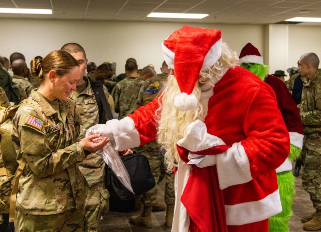 The Fort Sill holiday exodus begins