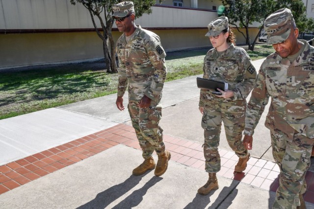 Combined Arms Center commanding general visits MEDCoE