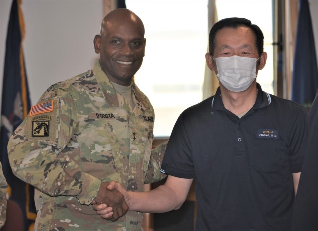 AFSBn-Korea receives Army’s highest award for maintenance excellence