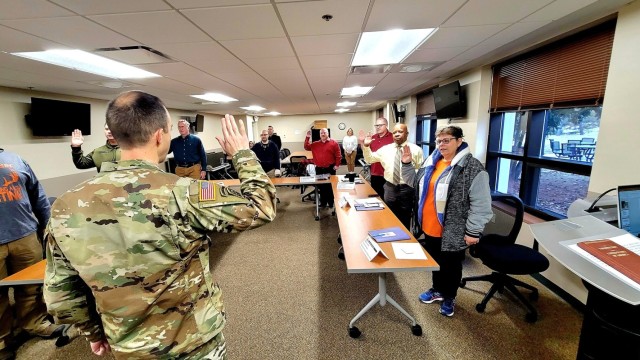 Garrison commander supports new team member onboarding process at Fort McCoy DHR