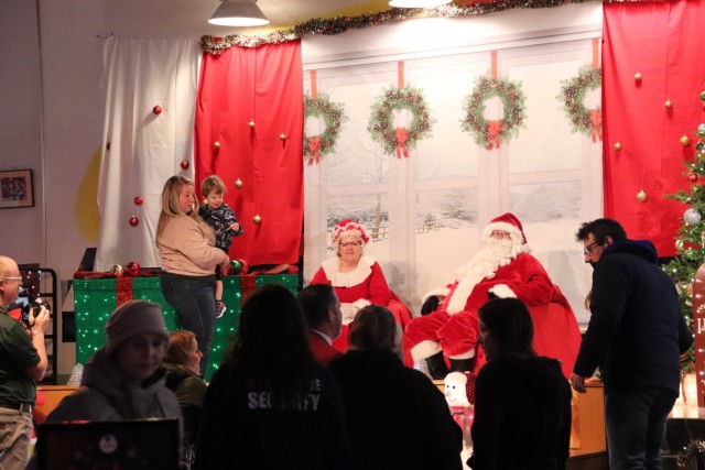 Dozens attend Fort McCoy’s 2022 Christmas Tree Lighting event