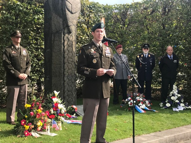Commander commemorates 40th anniversary of the Chinook Crash in Mannheim