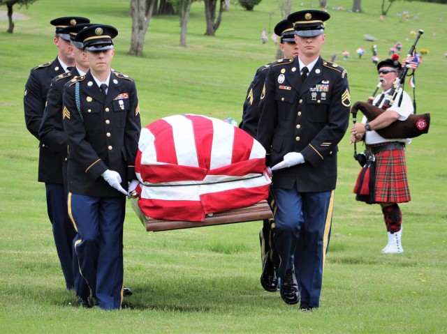 New York National Guard Soldiers conduct honors for Korean War Soldier