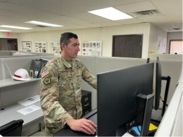 Bridging the gap: warrant officers bring unique skills to Mega Projects