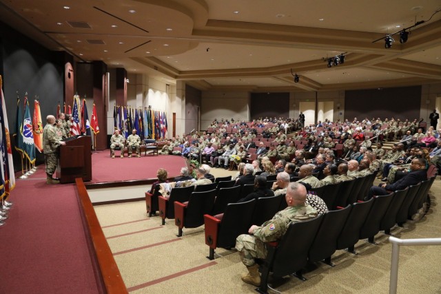 Amcs Commanding General Lauds Accomplishments Of Transitioning Command Sergeants Major 9729