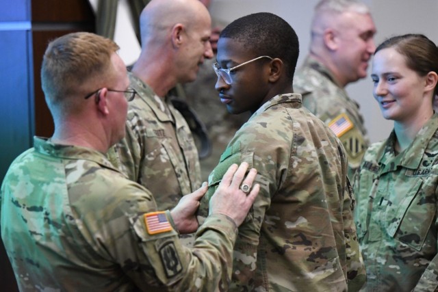 10th Mountain Division patching ceremony instills sense of pride, history in Soldiers