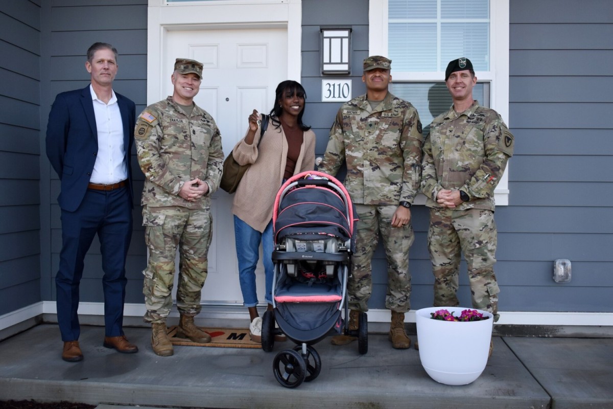 Presidio of Monterey hands over first keys to home in new, energy ...