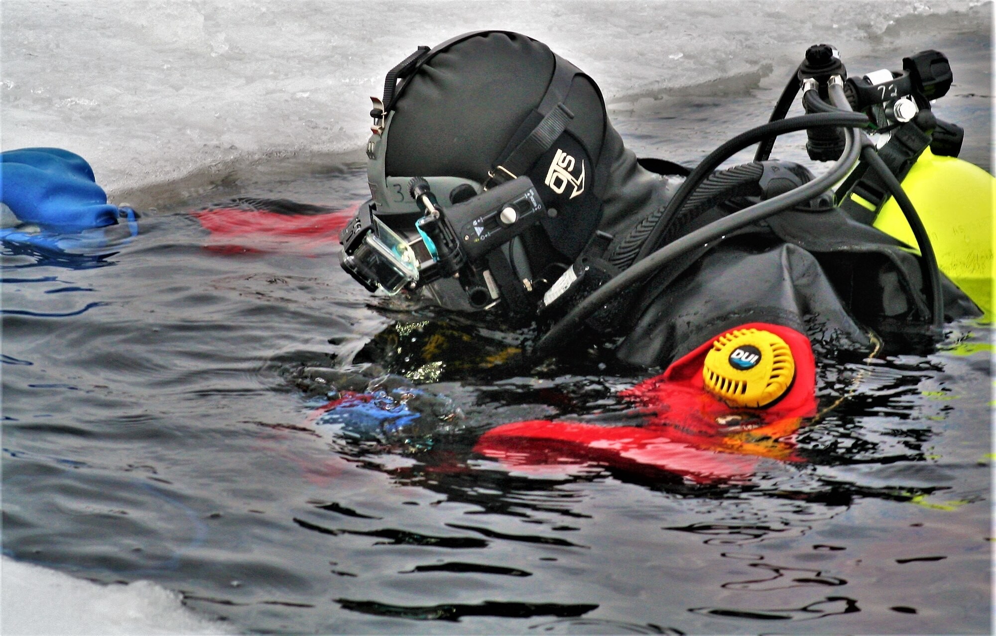 Photo Essay: Fort McCoy Fire Department dive team conducts ice rescue ...