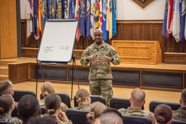 Lt. Gen. Milford Beagle, commanding general of the U.S. Army Combined Arms Center at Fort Leavenworth, Kansas, visited Fort Leonard Wood on Wednesday to observe training, meet with Soldiers and leaders and provide a leader professional development, or LPD, opportunity for Captains Career Course students.