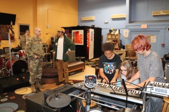 IMCOM command meets with employees, tours facilities at USAG Hawaii