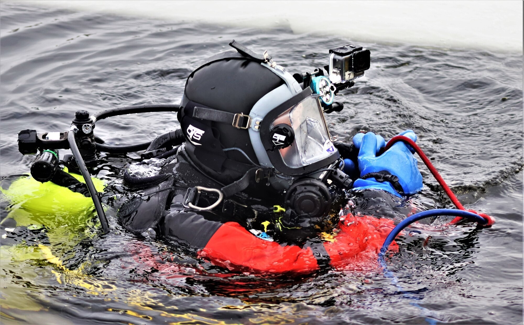 Photo Essay: Fort McCoy Fire Department dive team conducts ice rescue ...