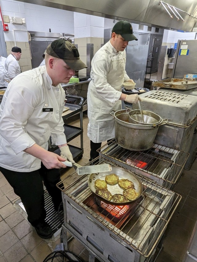 Fort Drum chefs turn field cooking into fine dining