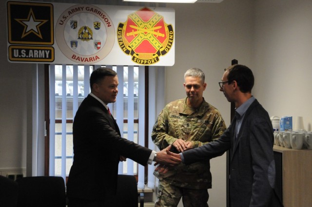 IMCOM-E recognizes excellence at Hohenfels