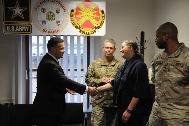 IMCOM-E recognizes excellence at Hohenfels