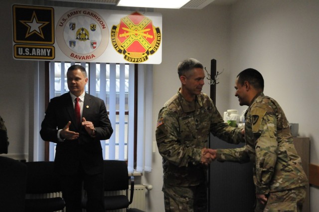 IMCOM-E recognizes excellence at Hohenfels