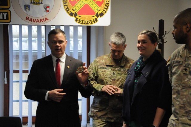 IMCOM-E recognizes excellence at Hohenfels