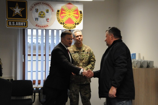 IMCOM-E recognizes excellence at Hohenfels