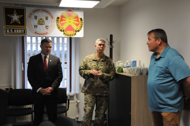 IMCOM-E recognizes excellence at Hohenfels