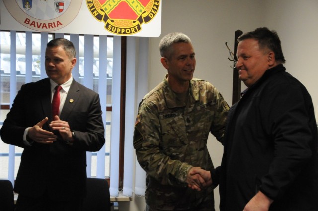 IMCOM-E recognizes excellence at Hohenfels