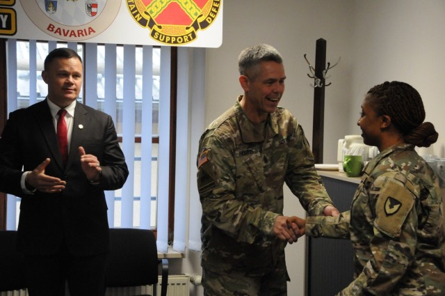 IMCOM-E recognizes excellence at Hohenfels