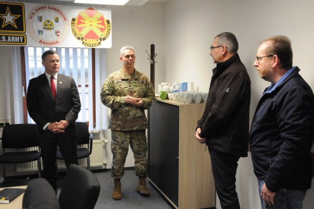 IMCOM-E recognizes excellence at Hohenfels