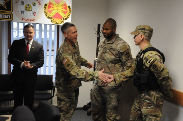 IMCOM-E recognizes excellence at Hohenfels