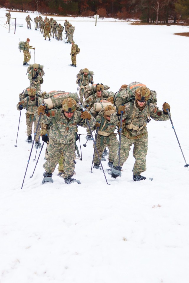 Airmen train in cold-weather operations, tactics, skills at Fort McCoy