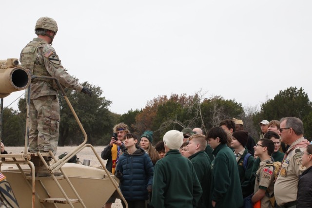 1st Cavalry Division Hosts Boy Scouts