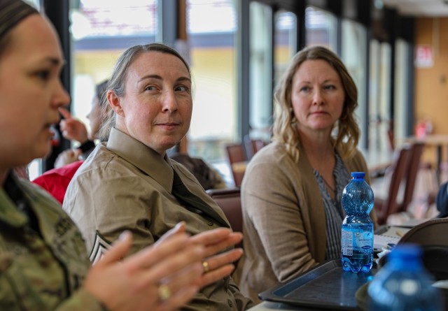 Women discuss serving in uniform at mentoring group
