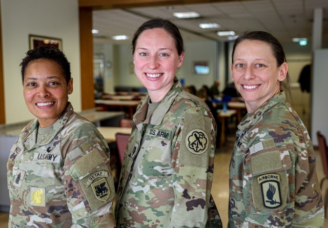 Women discuss serving in uniform at mentoring group