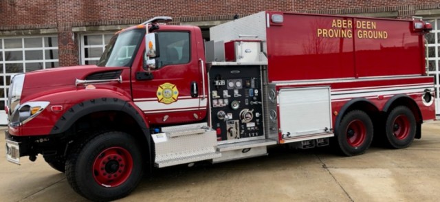 Pierce International 3000-gallon mobile water supply apparatus