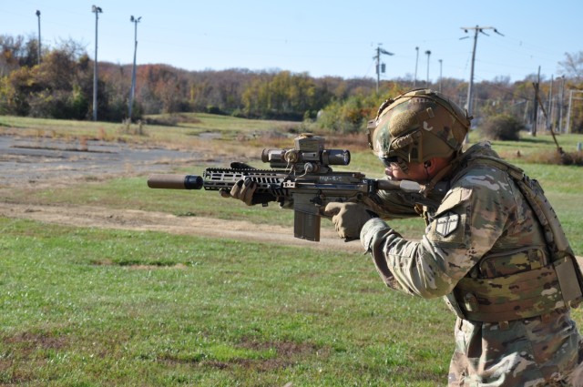 A Soldier Fires the unsuppressed Sig Sauer XM7 Rifle with Vortex XM157 Fire Control 