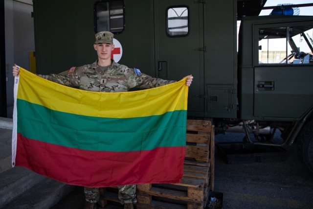 Discovering the World through Languages: Deployed Soldiers’ Stories