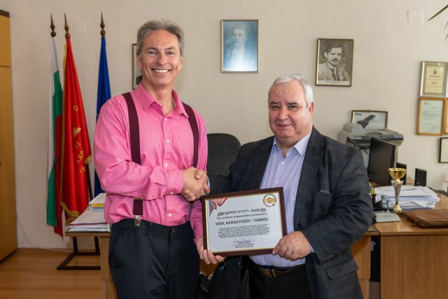 Director of the Language High School &#34;Vasil Karagyozov&#34; is presented certificate of appreciation
