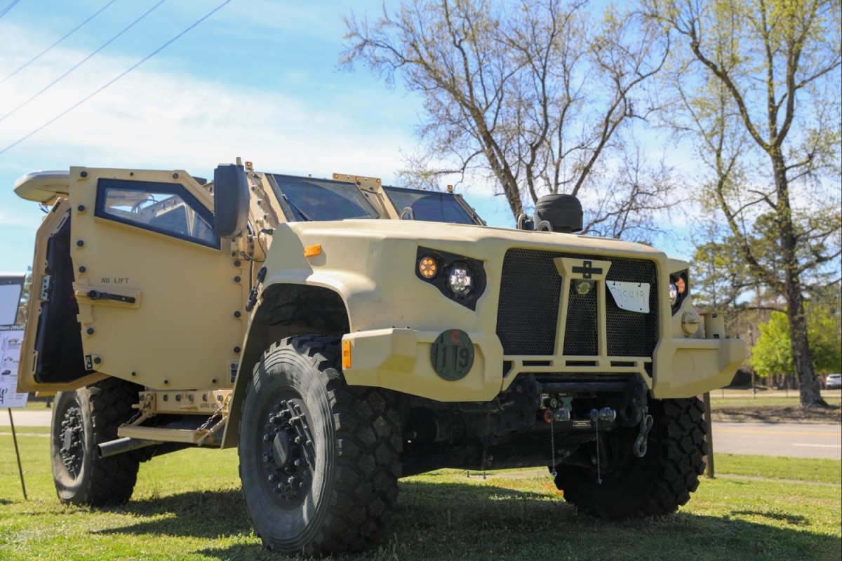 Project WLDCT: 50th ESB-E Presents Brand New Military