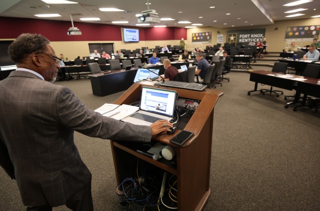 Senior leaders receive briefings from weeklong Executive-Transition Assistance Program training