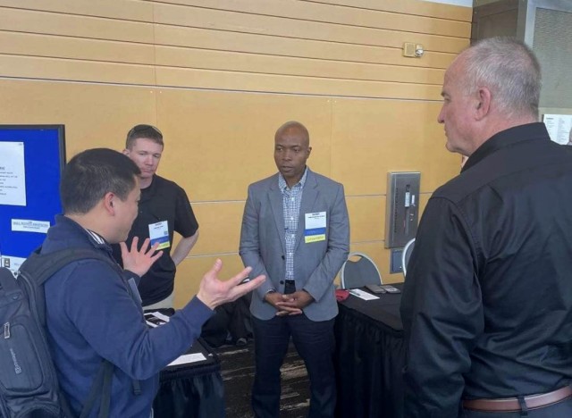 JBLM contracting professionals maximize conference outreach efforts 