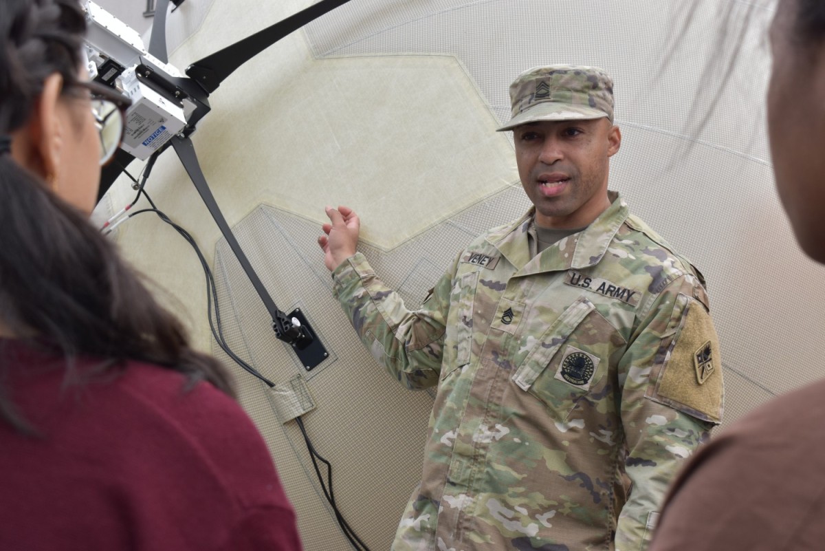 Showcasing the Army: STEM event reaches thousands | Article | The ...