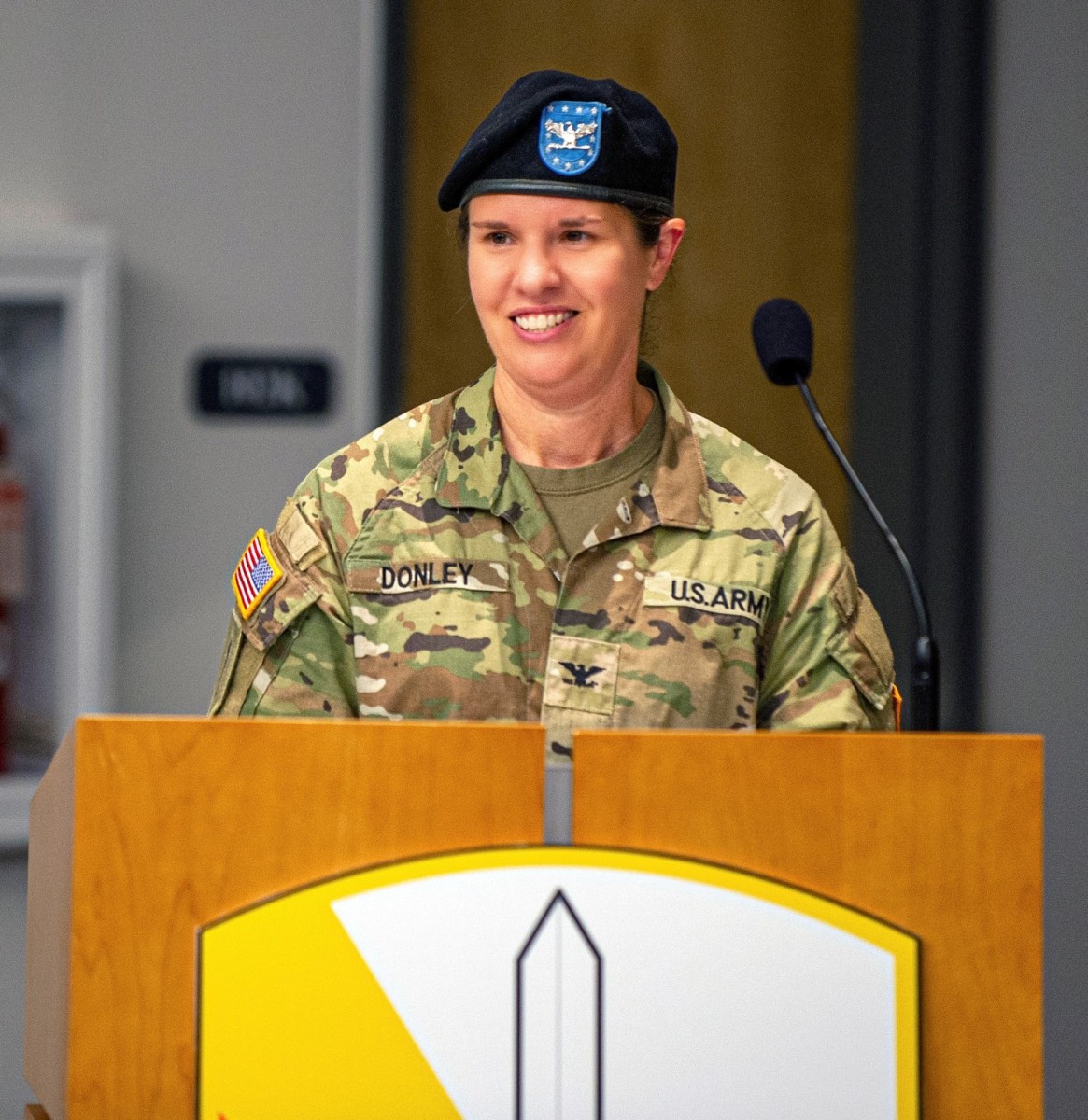 7th Signal Command (Theater) profiles outstanding women leaders: Col ...