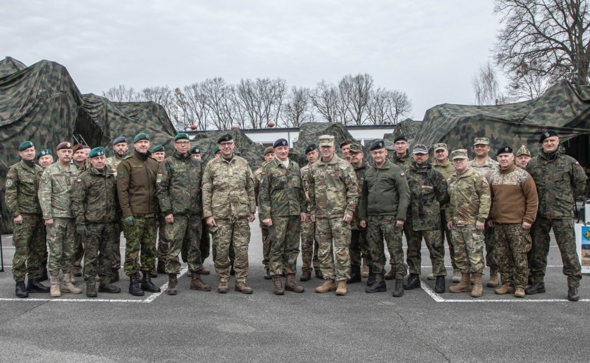 4th Infantry Division’s mobile command post showcased at NATO Baltic ...